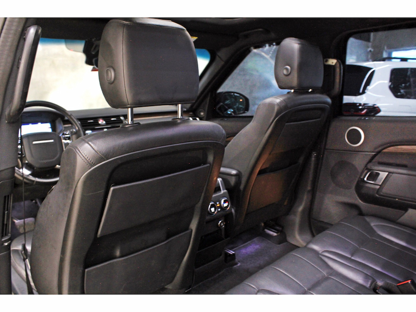 Foto do veículo LAND ROVER DISCOVERY 3.0 V6 TD6 DIESEL HSE 4WD AUTOMÁTICO 2020 90.300 KM 285.800,00