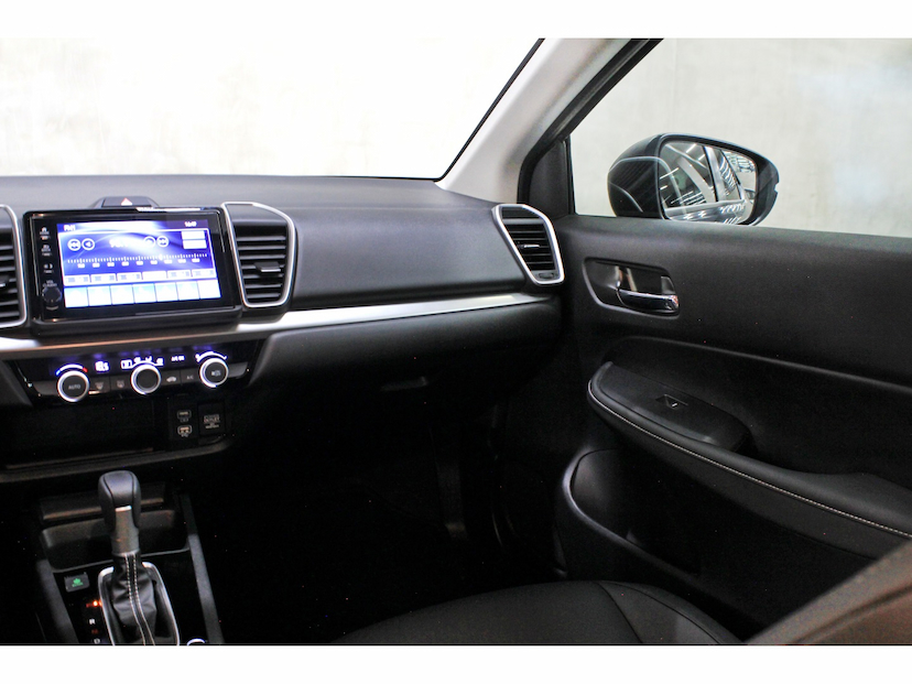 Foto do veículo HONDA CITY 1.5 I-VTEC FLEX HATCH EX CVT 2026 1.200 KM 128.800,00