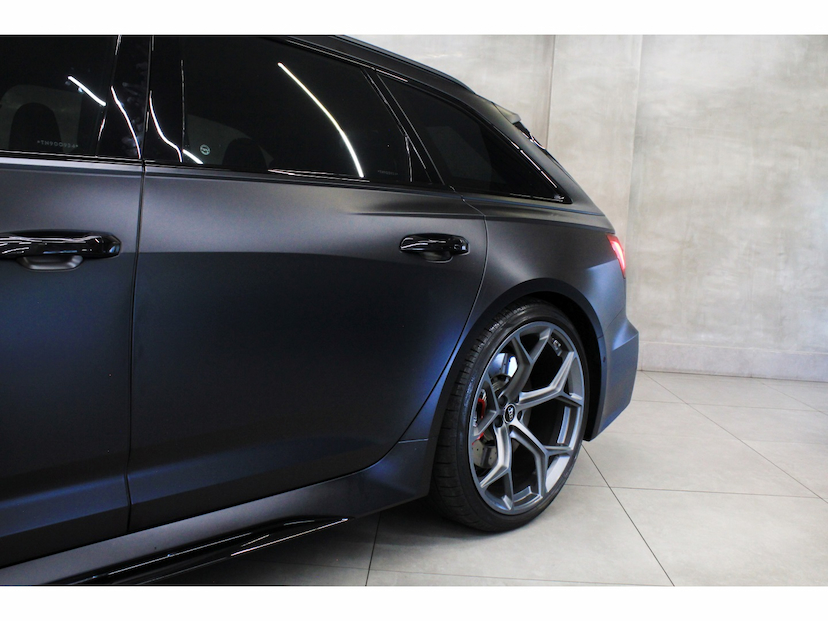 Foto do veículo AUDI RS6 4.0 V8 TFSI MHEV AVANT PERFORMANCE TIPTRONIC 2026 5.100 KM 1.219.800,00