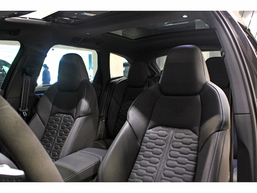 Foto do veículo AUDI RS6 4.0 V8 TFSI MHEV AVANT PERFORMANCE TIPTRONIC 2026 5.100 KM 1.219.800,00