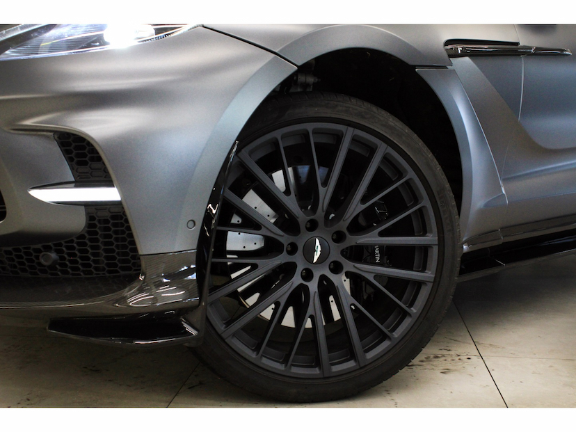 Foto do veículo ASTON MARTIN DBX707 4.0 V8 TURBO GASOLINA  AUTOMÁTICO 2023 9.500 KM 2.699.800,00
