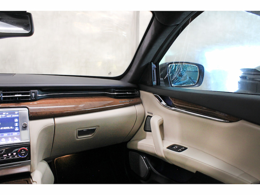 Foto do veículo MASERATI QUATTROPORTE 3.8 GTS V8 32V BITURBO GASOLINA 4P AUTOMÁTICO 2014 28.200 KM 548.800,00