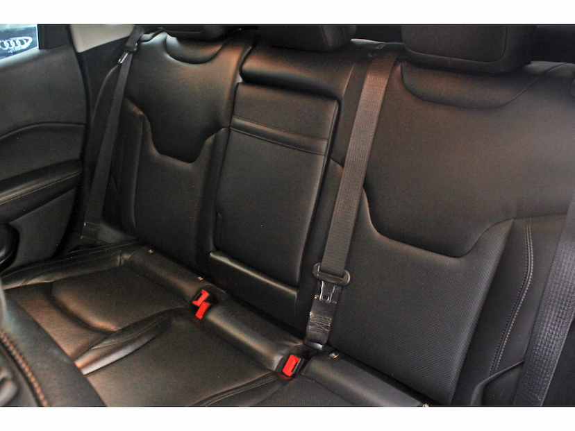 Foto do veículo JEEP COMPASS 2.0 16V FLEX LONGITUDE AUTOMÁTICO 2018 61.700 KM 84.800,00