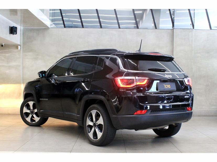 Foto do veículo JEEP COMPASS 2.0 16V FLEX LONGITUDE AUTOMÁTICO 2018 61.700 KM 84.800,00