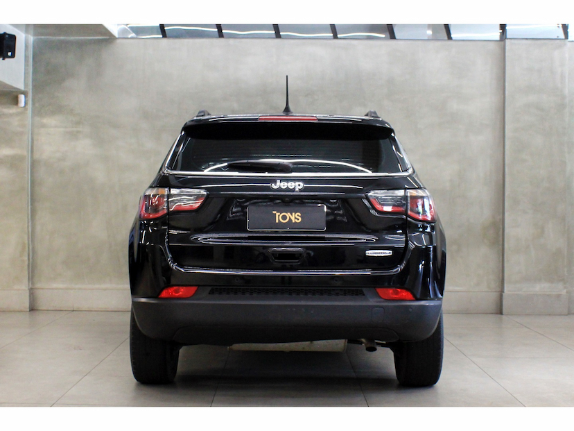 Foto do veículo JEEP COMPASS 2.0 16V FLEX LONGITUDE AUTOMÁTICO 2018 61.700 KM 84.800,00