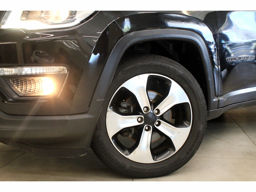 Foto do veículo JEEP COMPASS 2.0 16V FLEX LONGITUDE AUTOMÁTICO 2018 61.700 KM 84.800,00