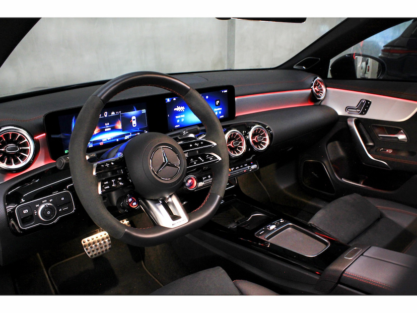 Foto do veículo MERCEDES-BENZ CLA 45 AMG 2.0 CGI GASOLINA S 4MATIC SPEEDSHIFT 2026 2.900 KM 579.800,00