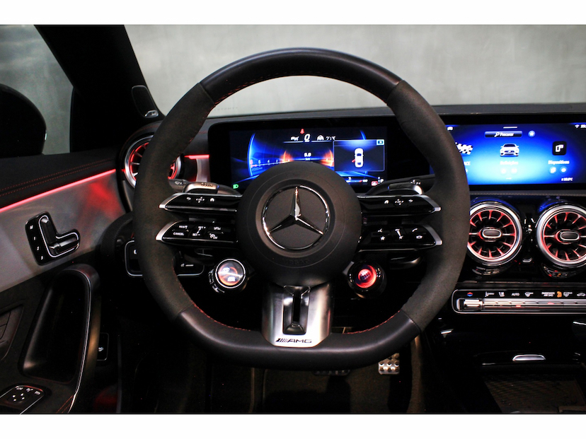 Foto do veículo MERCEDES-BENZ CLA 45 AMG 2.0 CGI GASOLINA S 4MATIC SPEEDSHIFT 2026 2.900 KM 579.800,00