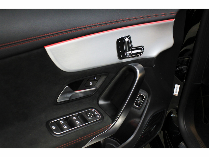 Foto do veículo MERCEDES-BENZ CLA 45 AMG 2.0 CGI GASOLINA S 4MATIC SPEEDSHIFT 2026 2.900 KM 579.800,00