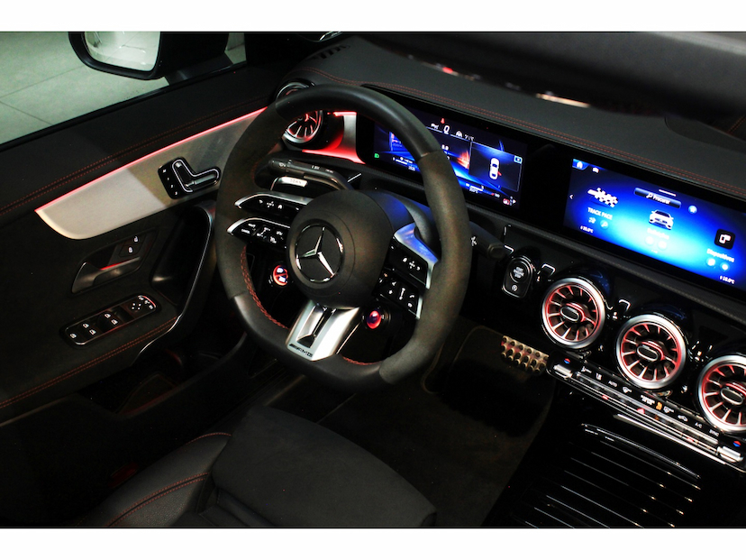 Foto do veículo MERCEDES-BENZ CLA 45 AMG 2.0 CGI GASOLINA S 4MATIC SPEEDSHIFT 2026 2.900 KM 579.800,00