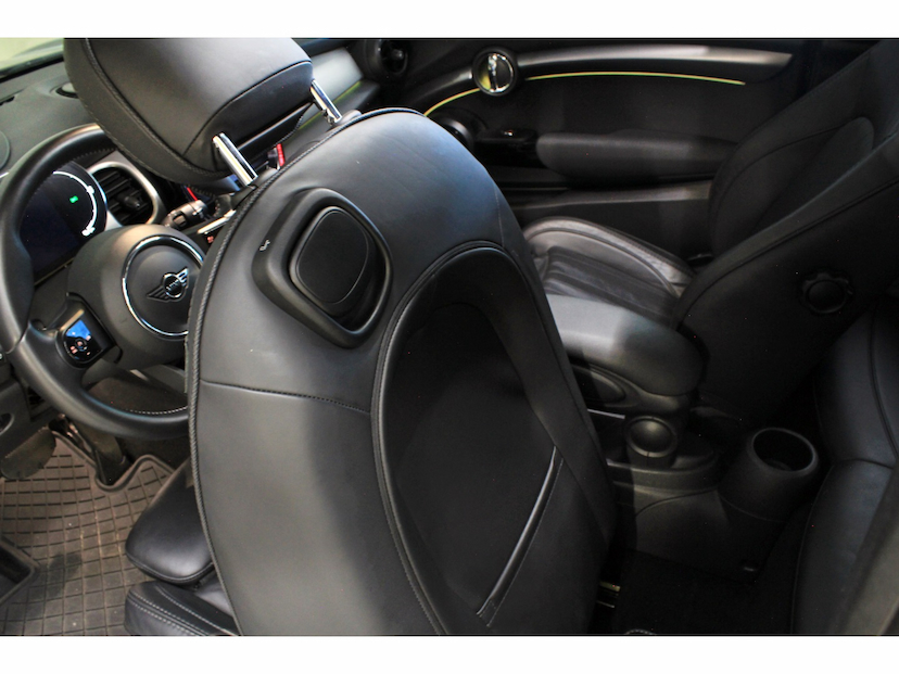 Foto do veículo MINI COOPER SE TOP 2P ELÉTRICO 2022 50.100 KM 148.800,00