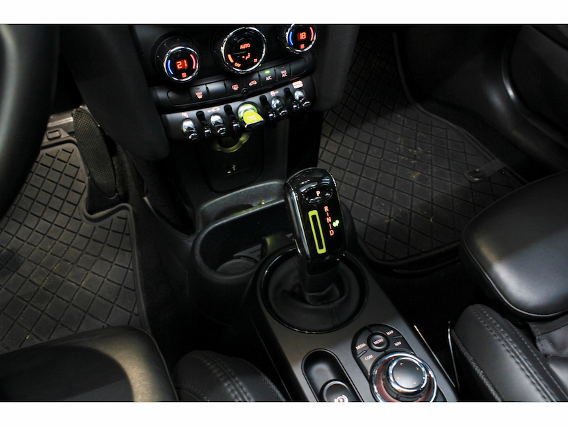 Foto do veículo MINI COOPER SE TOP 2P ELÉTRICO 2022 50.100 KM 148.800,00