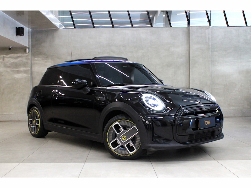 Foto do veículo MINI COOPER SE TOP 2P ELÉTRICO 2022 50.100 KM 148.800,00