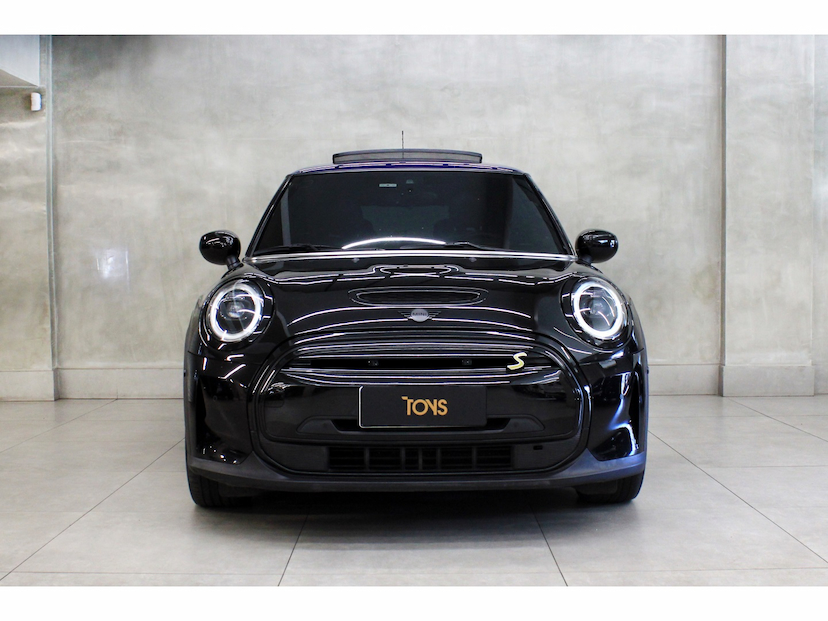 Foto do veículo MINI COOPER SE TOP 2P ELÉTRICO 2022 50.100 KM 148.800,00