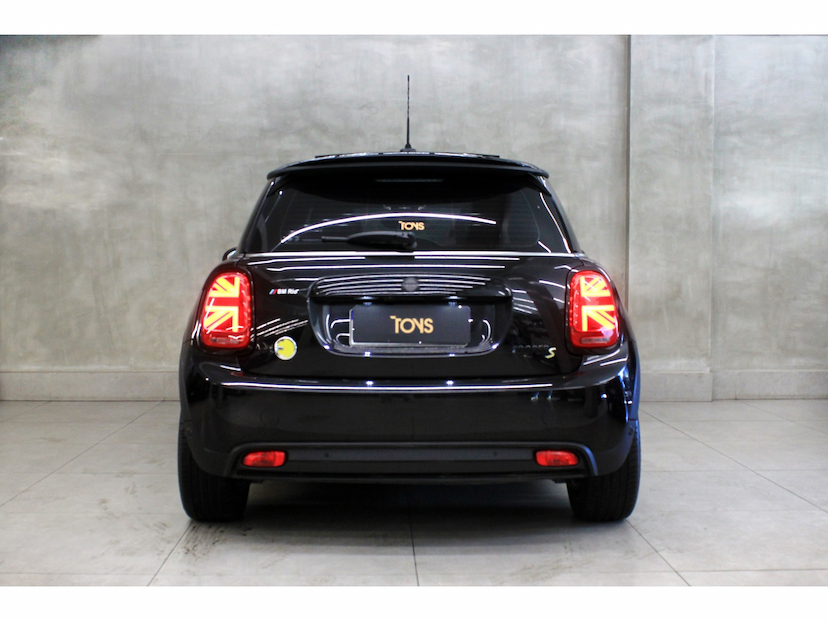 Foto do veículo MINI COOPER SE TOP 2P ELÉTRICO 2022 50.100 KM 148.800,00