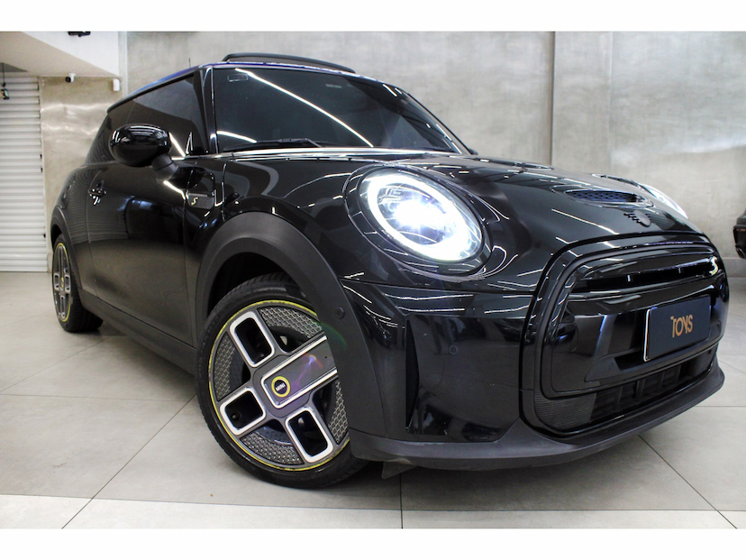 Foto do veículo MINI COOPER SE TOP 2P ELÉTRICO 2022 50.100 KM 148.800,00