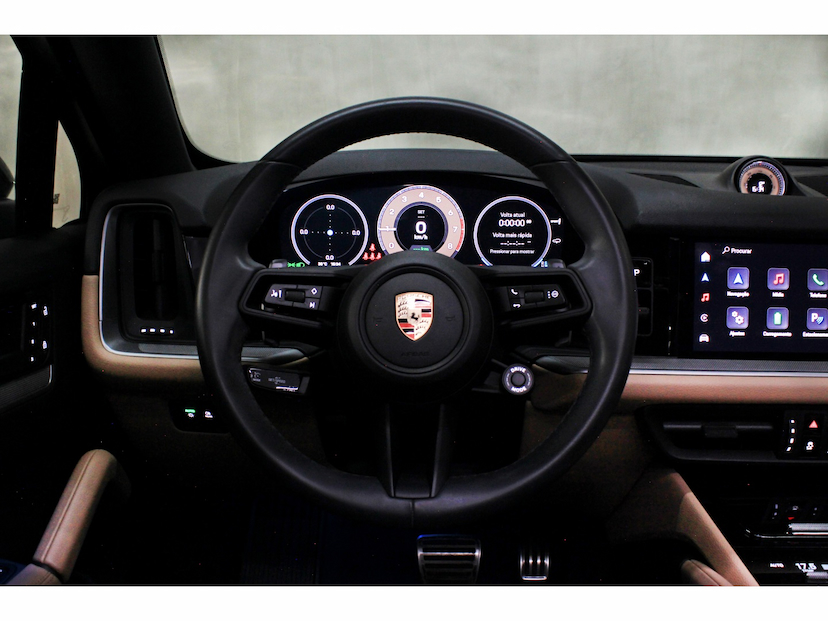 Foto do veículo PORSCHE CAYENNE 3.0 V6 E-HYBRID COUPÉ AWD TIPTRONIC S 2024 15.000 KM 889.800,00