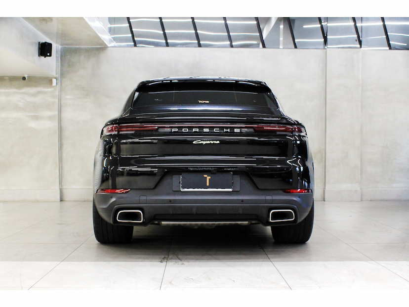 Foto do veículo PORSCHE CAYENNE 3.0 V6 E-HYBRID COUPÉ AWD TIPTRONIC S 2024 15.000 KM 889.800,00