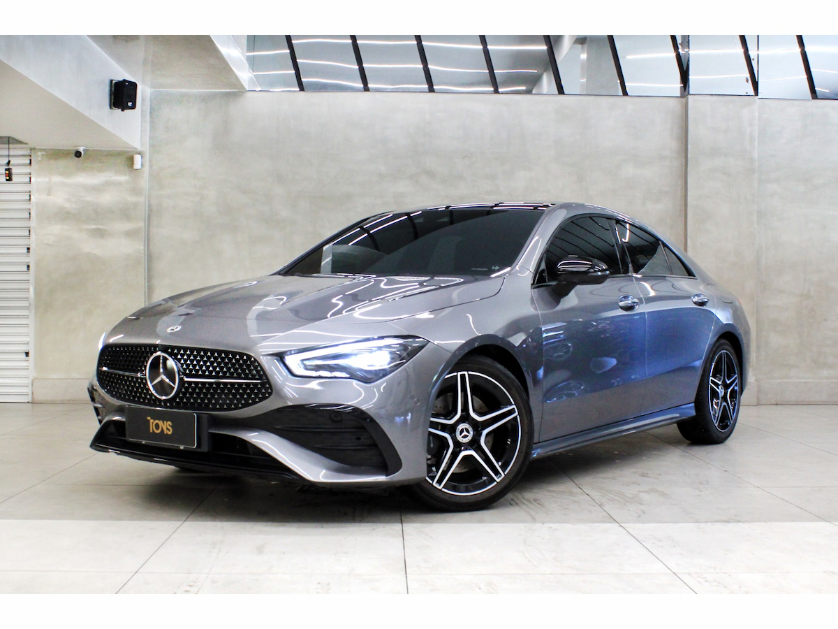 Foto do veículo MERCEDES-BENZ CLA 200 1.3 AMG LINE TB 16V AUT. (HÍB.) 2023/2024 17.800 KM R$ 255.800,00