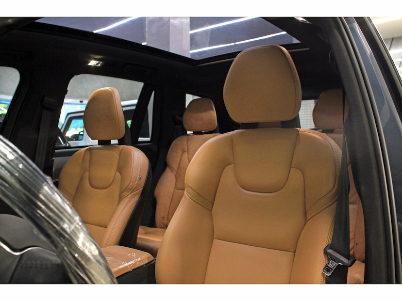 Foto do veículo VOLVO XC90 2.0 T6 GASOLINA MOMENTUM AWD GEARTRONIC 2020 87.000 KM 235.800,00