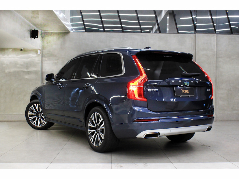 Foto do veículo VOLVO XC90 2.0 T6 GASOLINA MOMENTUM AWD GEARTRONIC 2020 87.000 KM 235.800,00