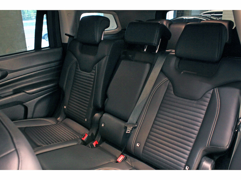 Foto do veículo JEEP COMMANDER 1.3 T270 TURBO FLEX LONGITUDE AT6 2025 20.500 KM 259.800,00