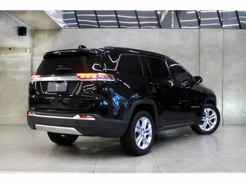 Foto do veículo JEEP COMMANDER 1.3 T270 TURBO FLEX LONGITUDE AT6 2025 20.500 KM 259.800,00