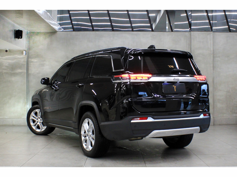 Foto do veículo JEEP COMMANDER 1.3 T270 TURBO FLEX LONGITUDE AT6 2025 20.500 KM 259.800,00