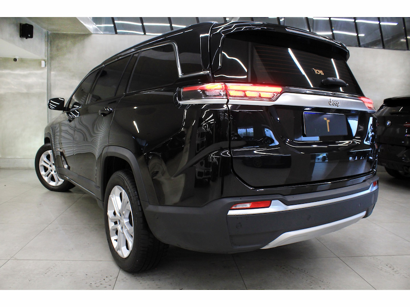Foto do veículo JEEP COMMANDER 1.3 T270 TURBO FLEX LONGITUDE AT6 2025 20.500 KM 259.800,00