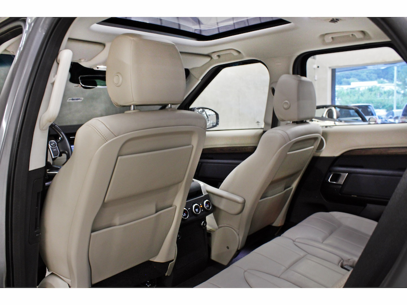Foto do veículo LAND ROVER DISCOVERY 3.0 V6 TD6 DIESEL HSE 4WD AUTOMÁTICO 2018 75.300 KM 252.800,00