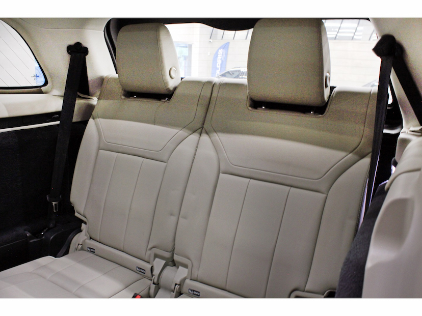 Foto do veículo LAND ROVER DISCOVERY 3.0 V6 TD6 DIESEL HSE 4WD AUTOMÁTICO 2018 75.300 KM 252.800,00