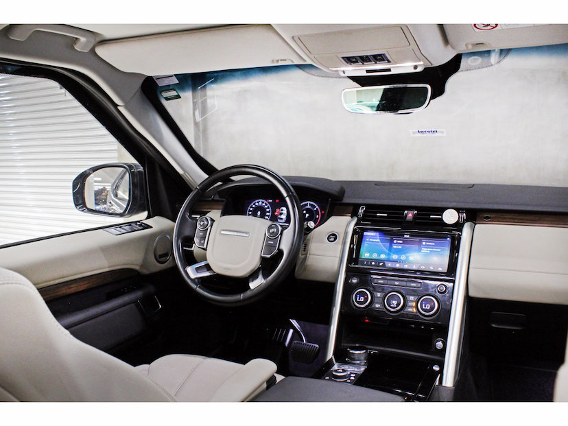Foto do veículo LAND ROVER DISCOVERY 3.0 V6 TD6 DIESEL HSE 4WD AUTOMÁTICO 2018 75.300 KM 252.800,00