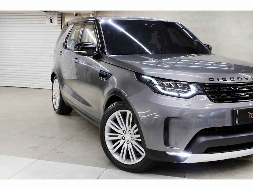 Foto do veículo LAND ROVER DISCOVERY 3.0 V6 TD6 DIESEL HSE 4WD AUTOMÁTICO 2018 75.300 KM 252.800,00