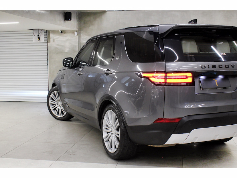 Foto do veículo LAND ROVER DISCOVERY 3.0 V6 TD6 DIESEL HSE 4WD AUTOMÁTICO 2018 75.300 KM 252.800,00