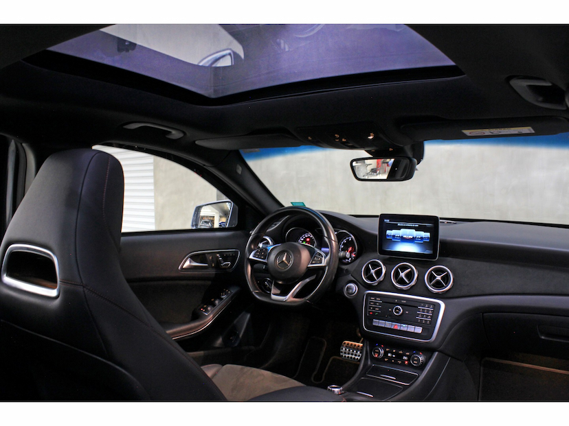 Foto do veículo MERCEDES-BENZ GLA 250 2.0 CGI GASOLINA SPORT 7G-DCT 2018 41.000 KM 177.800,00
