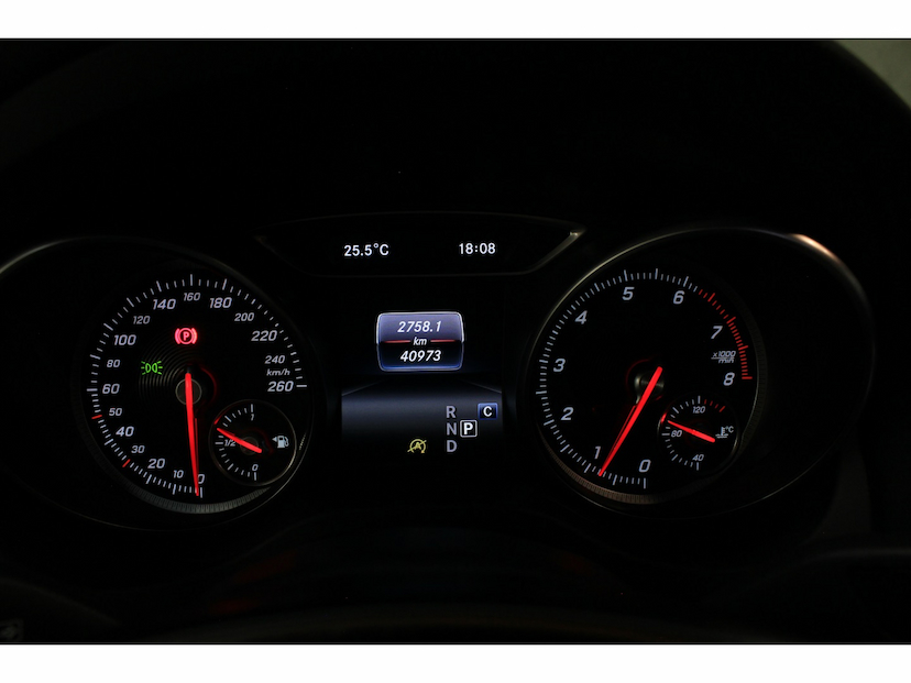 Foto do veículo MERCEDES-BENZ GLA 250 2.0 CGI GASOLINA SPORT 7G-DCT 2018 41.000 KM 177.800,00