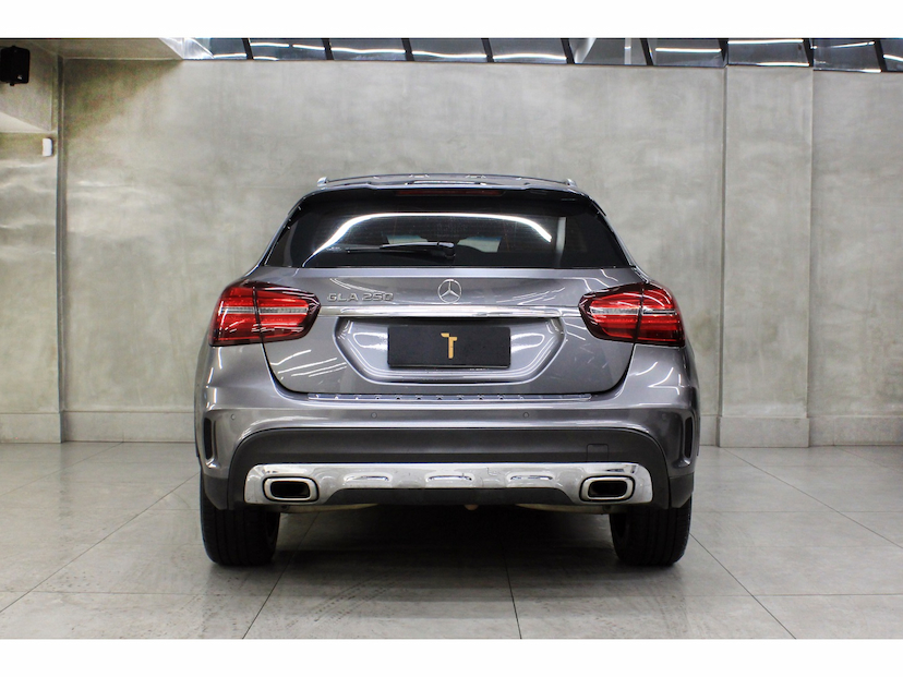 Foto do veículo MERCEDES-BENZ GLA 250 2.0 CGI GASOLINA SPORT 7G-DCT 2018 41.000 KM 177.800,00
