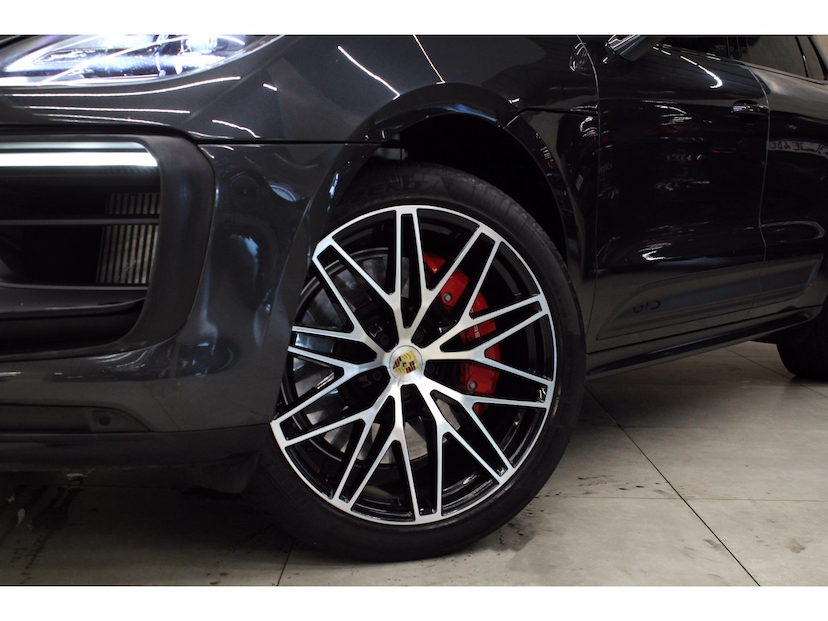 Foto do veículo PORSCHE MACAN 2.9 V6 BITURBO GASOLINA GTS PDK 2023 24.000 KM 547.800,00