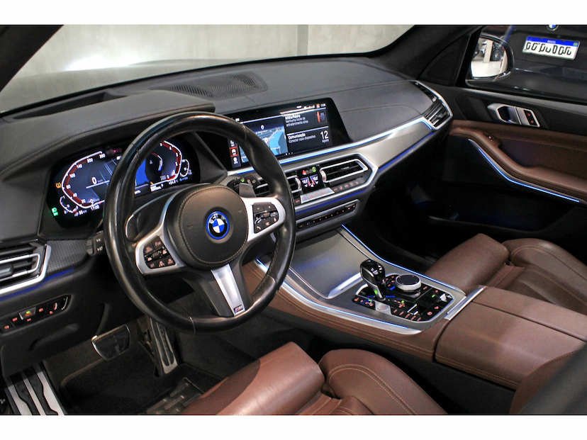 Foto do veículo BMW X5 3.0 I6 TURBO HÍBRIDO XDRIVE45E M SPORT AUTOMÁTICO 2022 41.000 KM 405.800,00