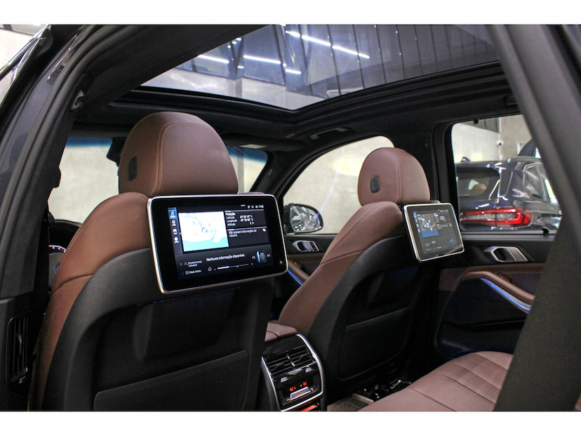 Foto do veículo BMW X5 3.0 I6 TURBO HÍBRIDO XDRIVE45E M SPORT AUTOMÁTICO 2022 41.000 KM 405.800,00