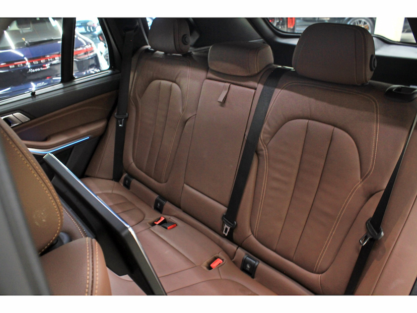 Foto do veículo BMW X5 3.0 I6 TURBO HÍBRIDO XDRIVE45E M SPORT AUTOMÁTICO 2022 41.000 KM 405.800,00