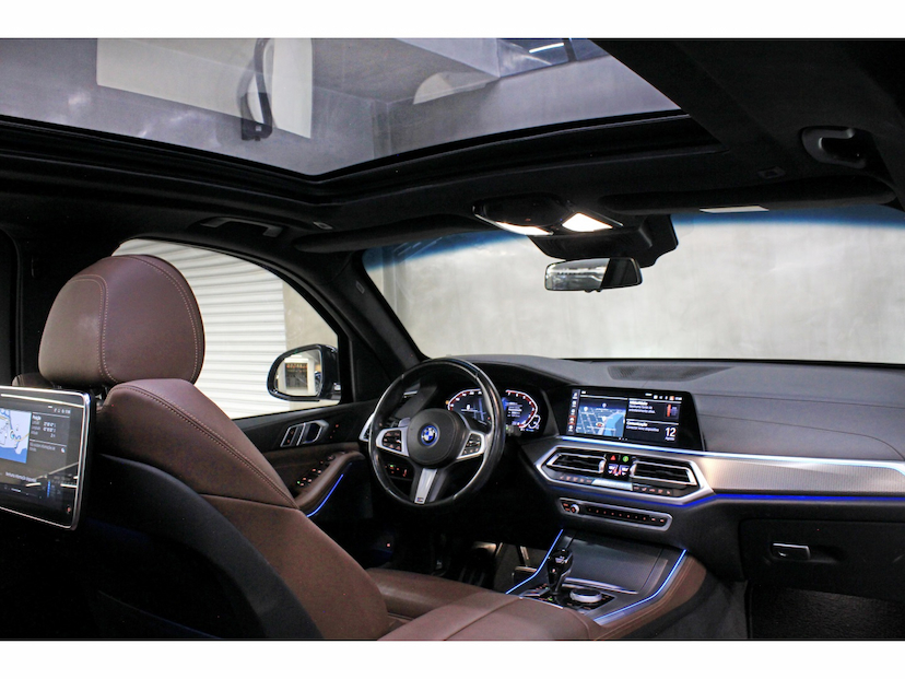 Foto do veículo BMW X5 3.0 I6 TURBO HÍBRIDO XDRIVE45E M SPORT AUTOMÁTICO 2022 41.000 KM 405.800,00