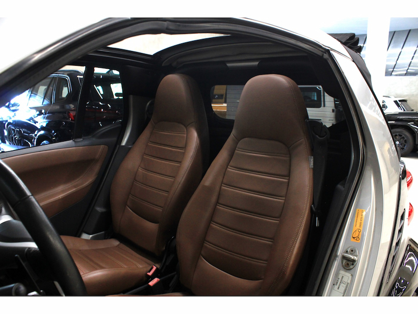 Foto do veículo SMART FORTWO 1.0 CABRIO 3 CILINDROS 12V GASOLINA 2P AUTOMÁTICO 2010 56.800 KM 79.800,00