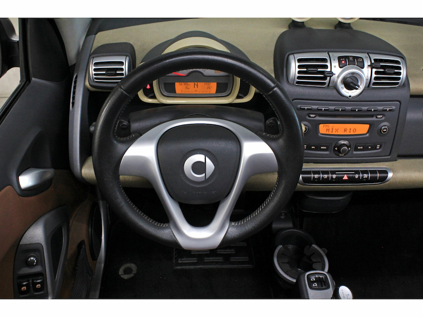 Foto do veículo SMART FORTWO 1.0 CABRIO 3 CILINDROS 12V GASOLINA 2P AUTOMÁTICO 2010 56.800 KM 79.800,00