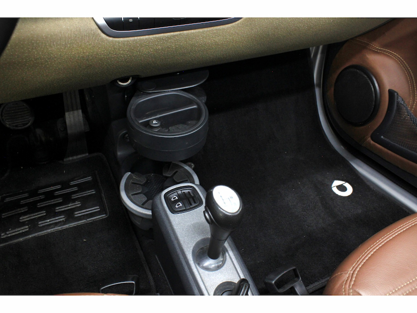 Foto do veículo SMART FORTWO 1.0 CABRIO 3 CILINDROS 12V GASOLINA 2P AUTOMÁTICO 2010 56.800 KM 79.800,00