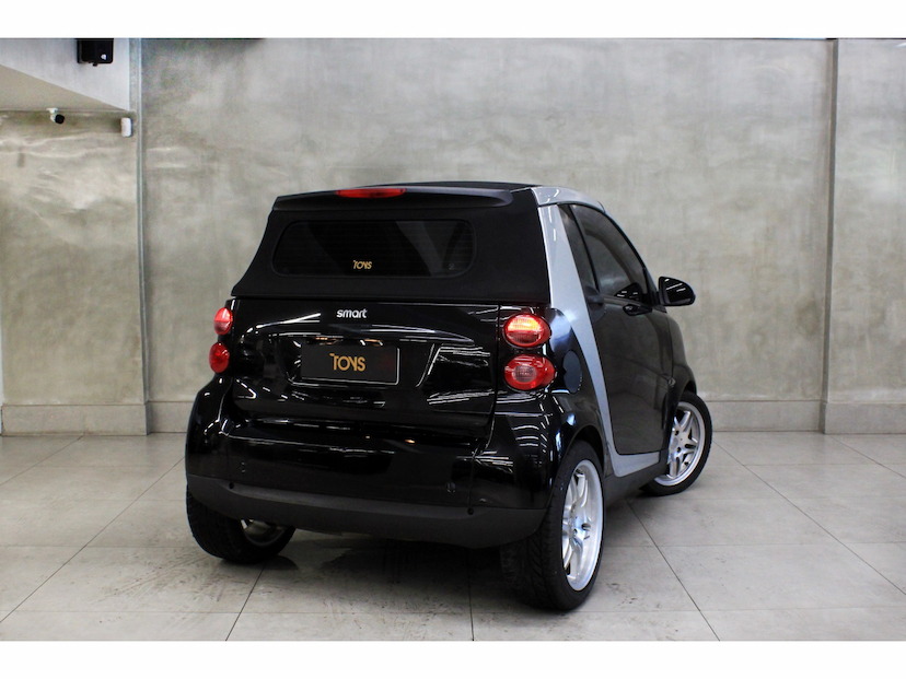 Foto do veículo SMART FORTWO 1.0 CABRIO 3 CILINDROS 12V GASOLINA 2P AUTOMÁTICO 2010 56.800 KM 79.800,00