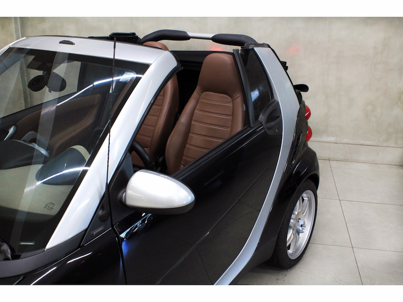 Foto do veículo SMART FORTWO 1.0 CABRIO 3 CILINDROS 12V GASOLINA 2P AUTOMÁTICO 2010 56.800 KM 79.800,00