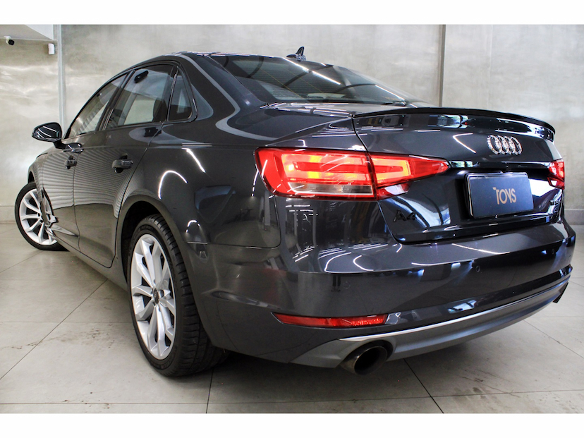 Foto do veículo AUDI A4 2.0 TFSI AMBIENTE GASOLINA 4P S TRONIC 2018 65.820 KM 128.800,00