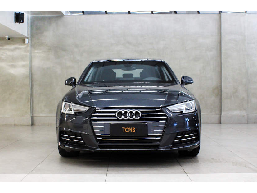 Foto do veículo AUDI A4 2.0 TFSI AMBIENTE GASOLINA 4P S TRONIC 2018 65.820 KM 128.800,00