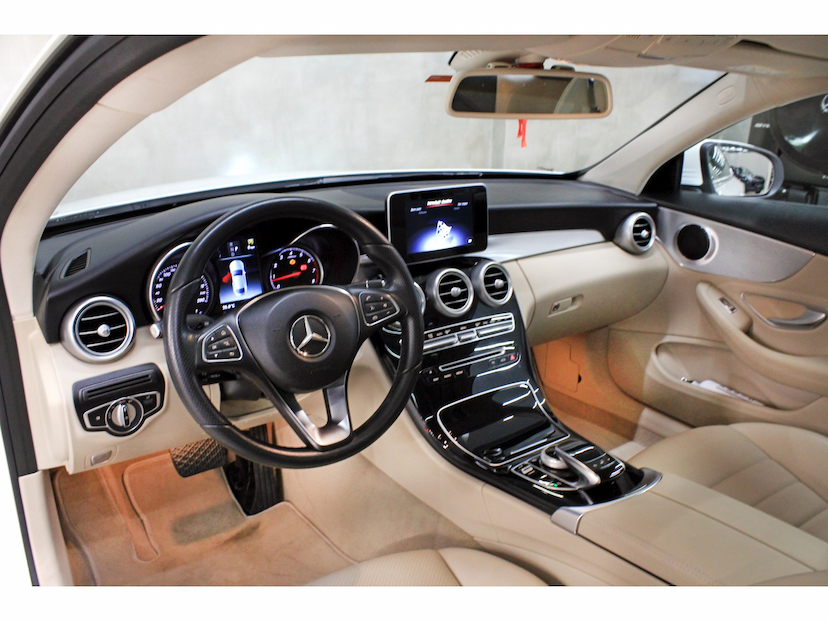 Foto do veículo MERCEDES-BENZ C 180 1.6 CGI GASOLINA AVANTGARDE COUPÉ 9G-TRONIC 2018 69.700 KM 159.800,00